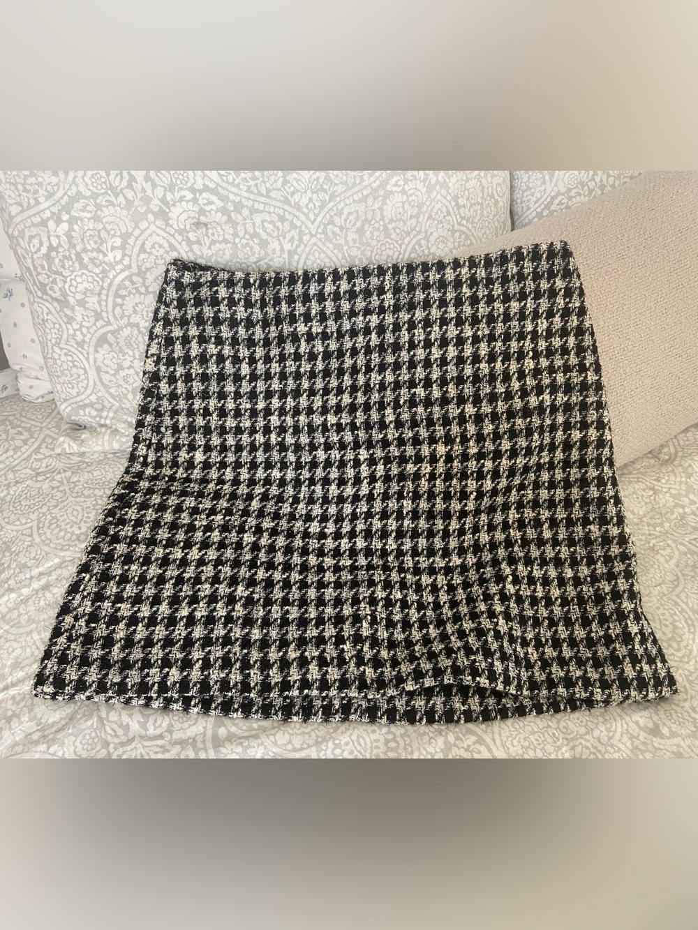 LOFT Black and White Houndstooth Mini Skirt